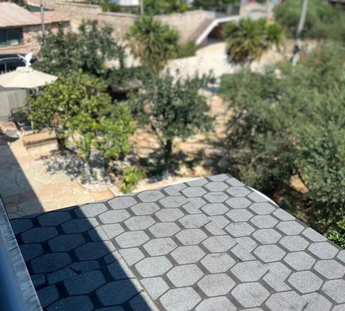 סרנדה Villa Korado